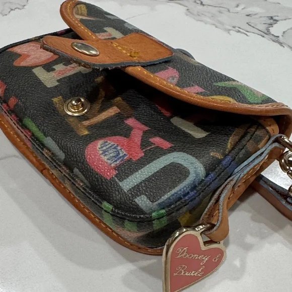 Dooney & Bourke Wristlet - Picture 9 of 13